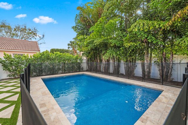 6939 Dawntree Court, Lake Worth, FL 33467