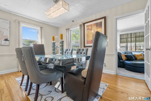 10 Barraclough Avenue, Hamden, CT 06517