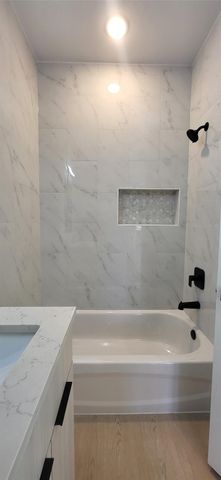 1033 North Lane A, Houston, TX 77088