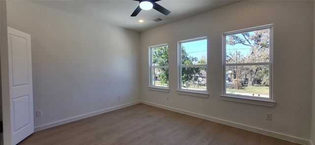 1033 North Lane A, Houston, TX 77088