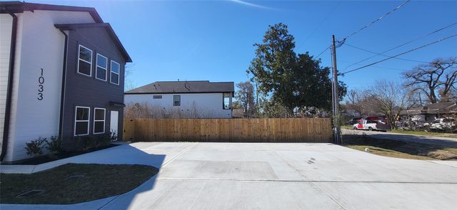 1033 North Lane A, Houston, TX 77088