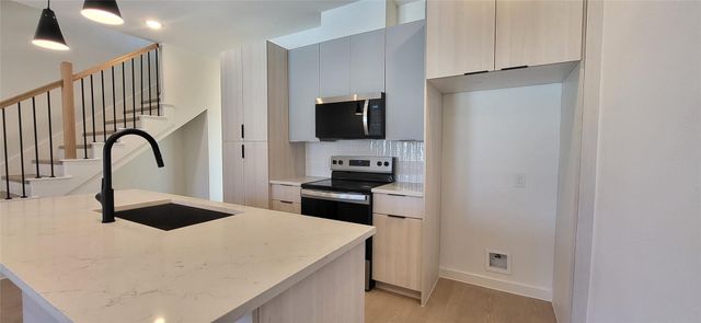 1033 North Lane A, Houston, TX 77088