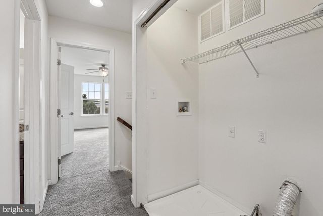 2 BENFORD LN, Beverly, NJ 08010
