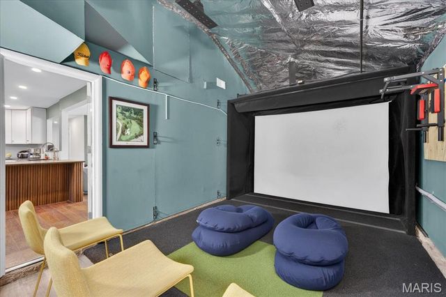 128 Embassy Lane, St Louis, MO 63122