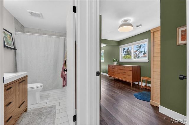 128 Embassy Lane, St Louis, MO 63122