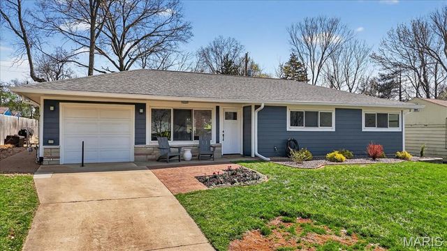 128 Embassy Lane, St Louis, MO 63122