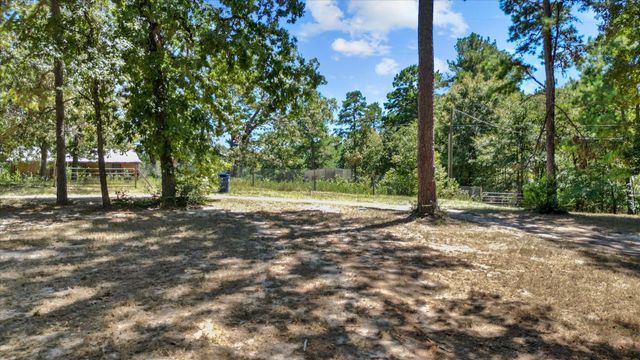 188 Camp Road, Trinity, TX 75862