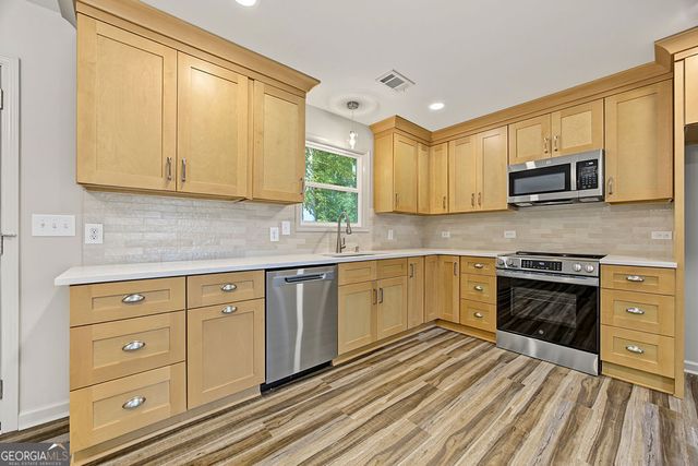 2690 Pine Log Way, Buford, GA 30519