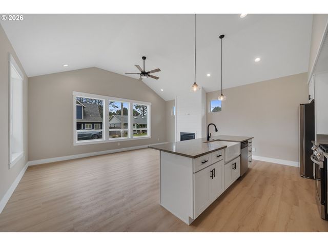 2954 Sw Coast, Lincoln City, OR 97367