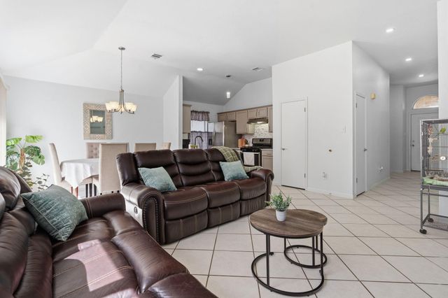 2403 Lendall LN, Austin, TX 78744