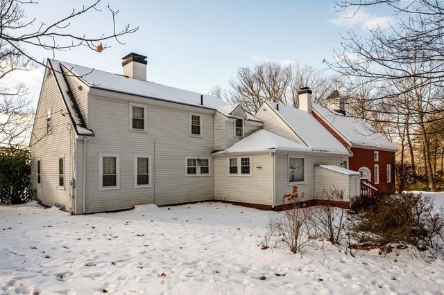 42 Rochester Hill Road, Rochester, NH 03867