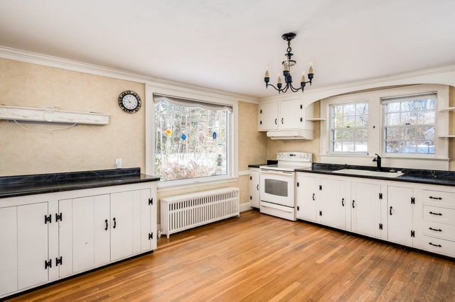 42 Rochester Hill Road, Rochester, NH 03867