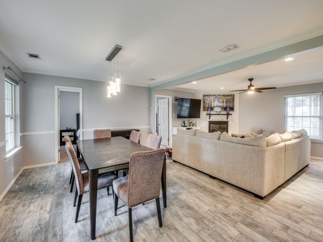 1205 Redbud Drive, Arlington, TX 76012