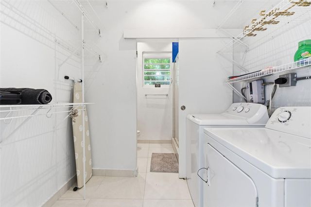 56 CALLE F KRUG CONDADO PH-2, San Juan, PR 00907
