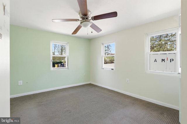 16 PEAR AVE, Browns Mills, NJ 08015