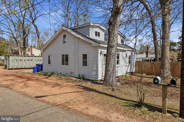 16 PEAR AVE, Browns Mills, NJ 08015