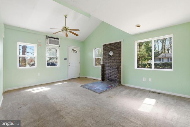 16 PEAR AVE, Browns Mills, NJ 08015
