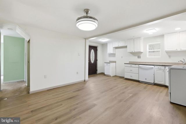 16 PEAR AVE, Browns Mills, NJ 08015