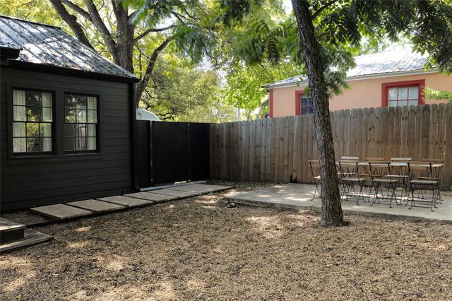 1404 Eva ST, Austin, TX 78704
