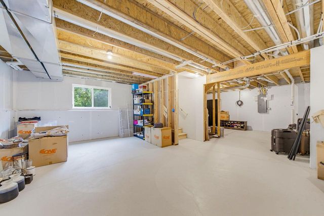 N56W24051 Daisy COURT, Sussex, WI 53089