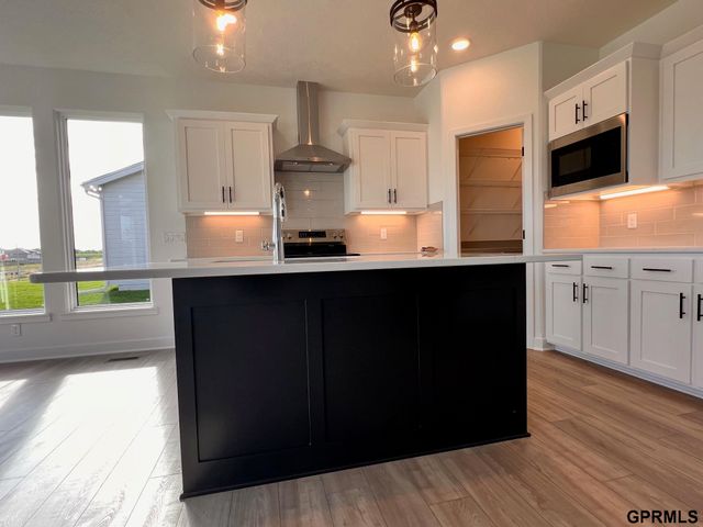 12105 Daniell Road, Bellevue, NE 68123