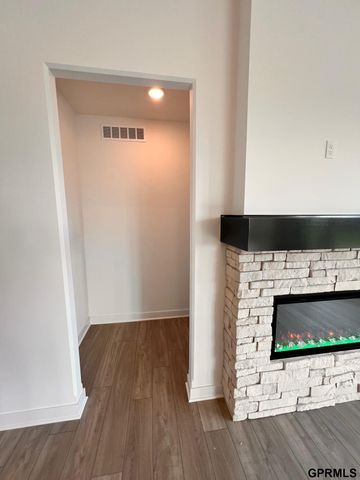 12105 Daniell Road, Bellevue, NE 68123