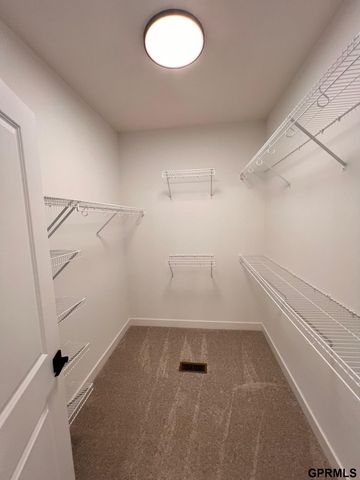 12105 Daniell Road, Bellevue, NE 68123