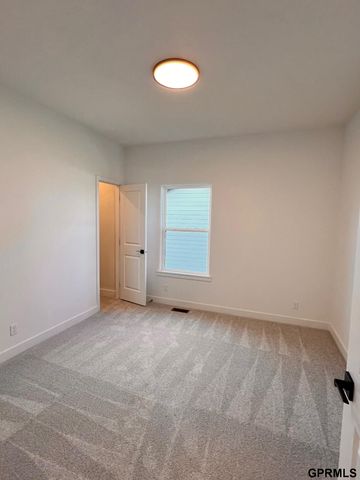 12105 Daniell Road, Bellevue, NE 68123