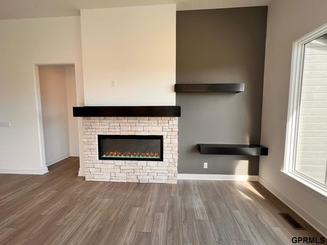 12105 Daniell Road, Bellevue, NE 68123