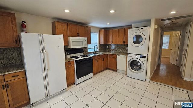 23 1st Street 2, North Arlington, NJ 07031