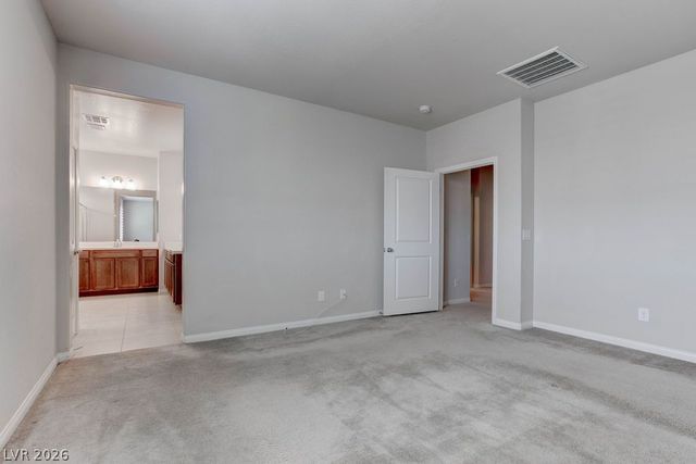 8040 Skye Falls Street, Las Vegas, NV 89166