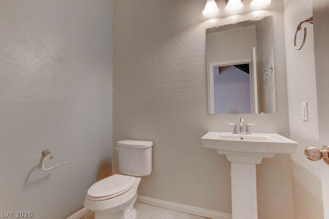 8040 Skye Falls Street, Las Vegas, NV 89166