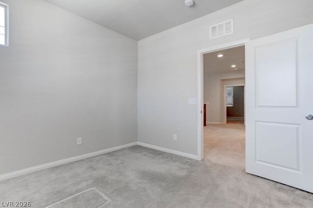 8040 Skye Falls Street, Las Vegas, NV 89166