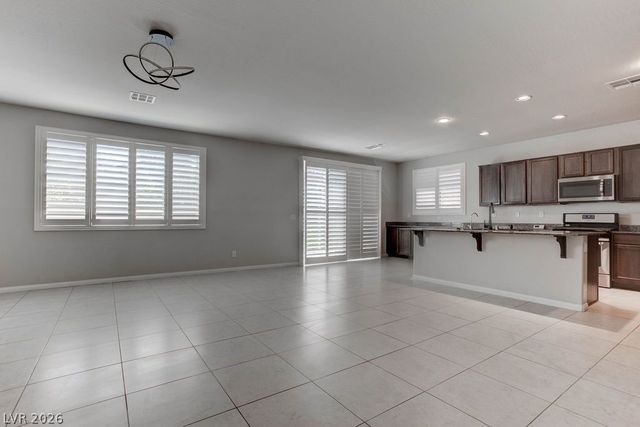 8040 Skye Falls Street, Las Vegas, NV 89166