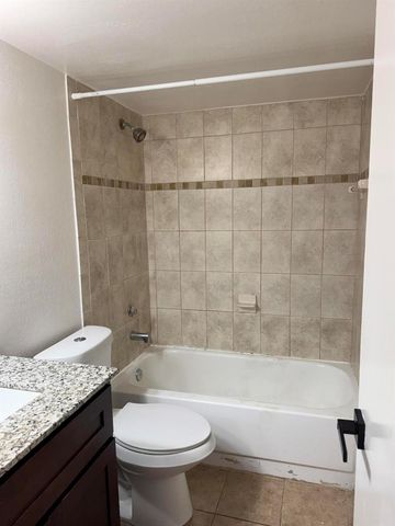 20015 NE 3rd Court 5, Miami, FL 33161