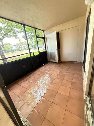 20015 NE 3rd Court 5, Miami, FL 33161