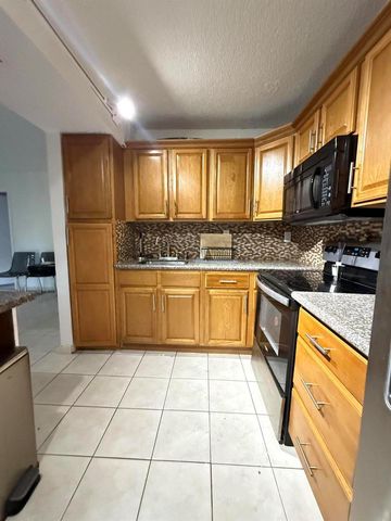20015 NE 3rd Court 5, Miami, FL 33161