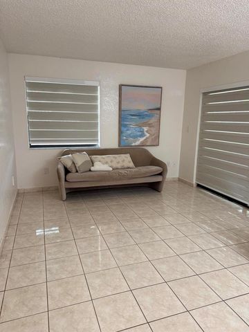 20015 NE 3rd Court 5, Miami, FL 33161