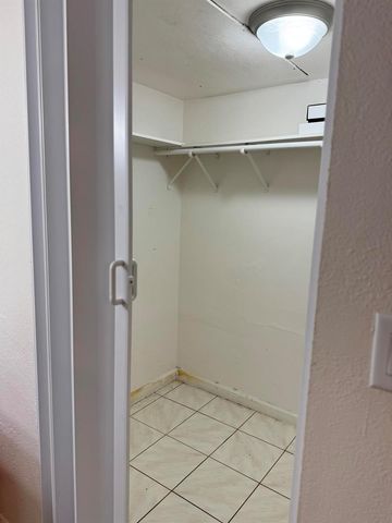 20015 NE 3rd Court 5, Miami, FL 33161