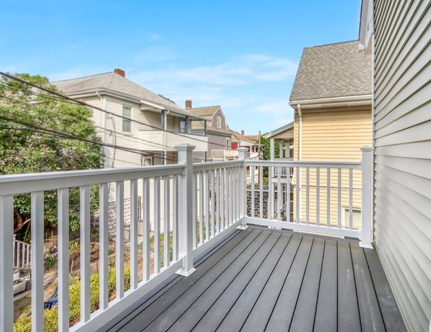 1025 Broadway 2, Somerville, MA 02144