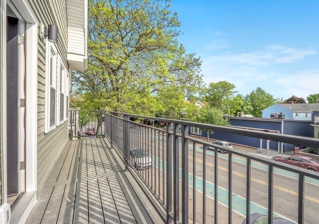 1025 Broadway 2, Somerville, MA 02144
