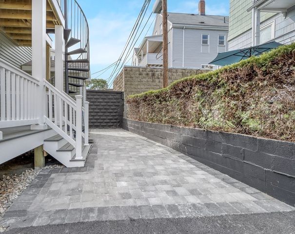 1025 Broadway 2, Somerville, MA 02144