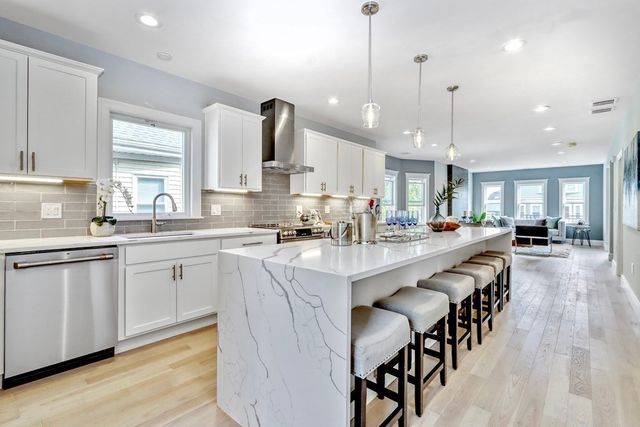 1025 Broadway 2, Somerville, MA 02144