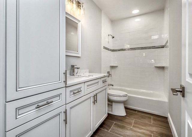 1025 Broadway 2, Somerville, MA 02144
