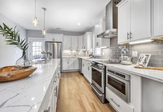 1025 Broadway 2, Somerville, MA 02144