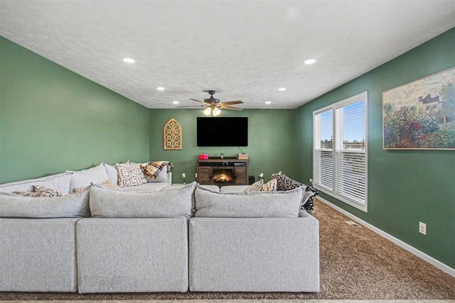 9479 Jack Pine Drive, West Olive, MI 49460