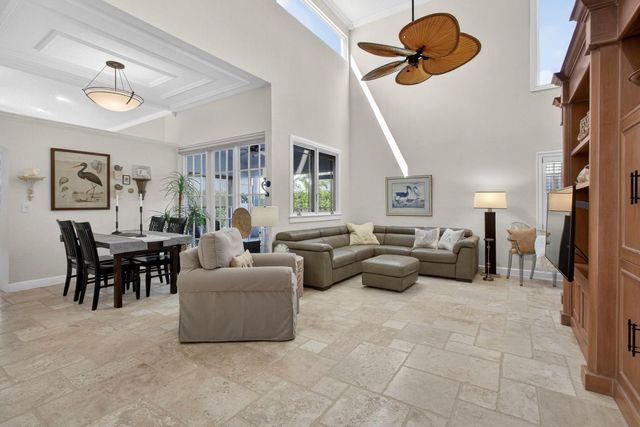 12 Wyndham Lane, Palm Beach Gardens, FL 33418