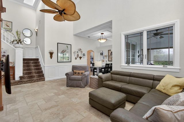 12 Wyndham Lane, Palm Beach Gardens, FL 33418