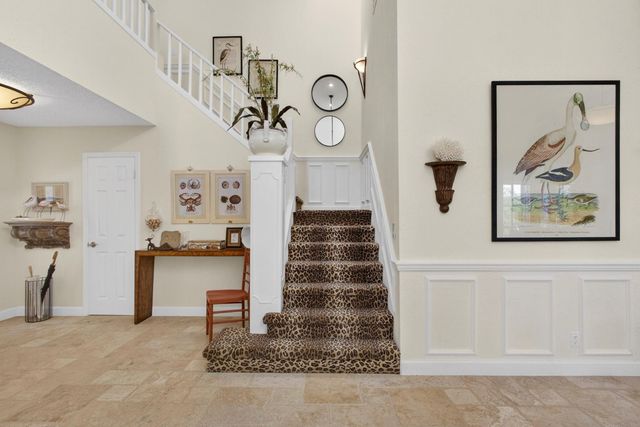 12 Wyndham Lane, Palm Beach Gardens, FL 33418