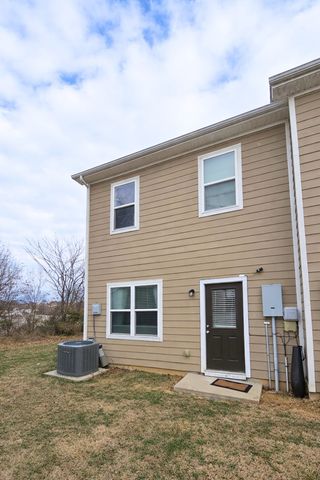 316 David Bolin Dr, La Vergne, TN 37086